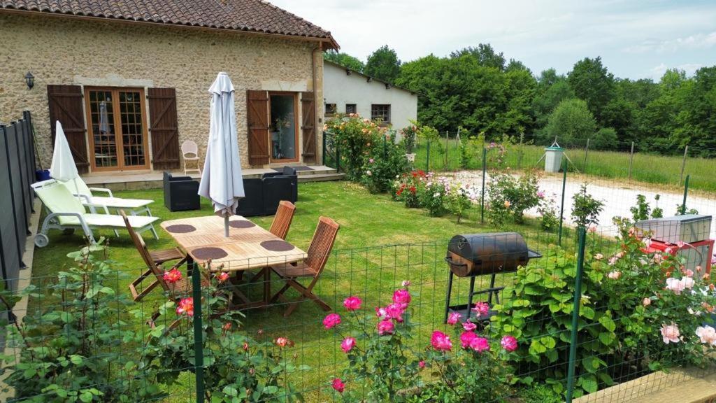 Chez Lucia A 15min De Perigueux A 6km Autoroute A89 Eglise-Neuve-de-Vergt